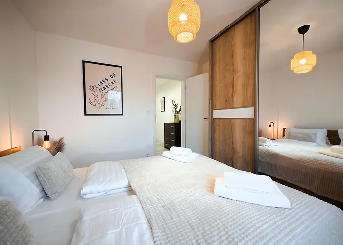 Apartment Modern Karpatska - Near Center *