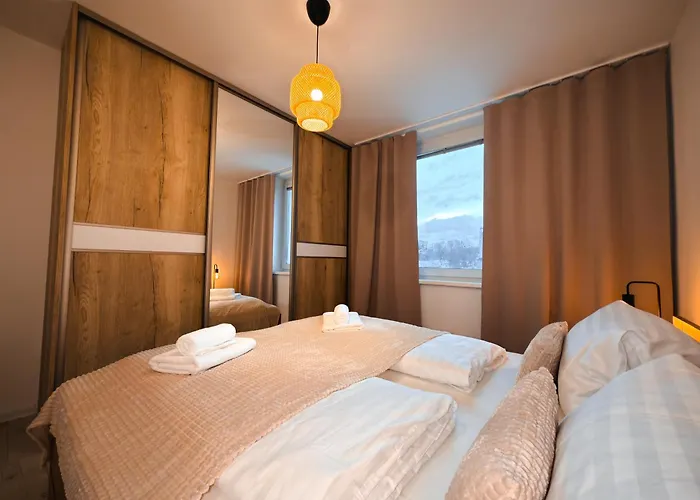 Apartment Modern Karpatska - Near Center