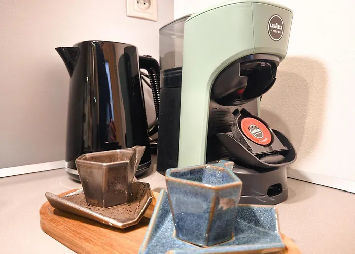 Modern Karpatska - Near Center