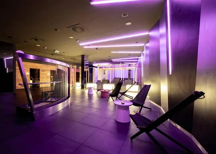 Modern Karpatská - Near Center